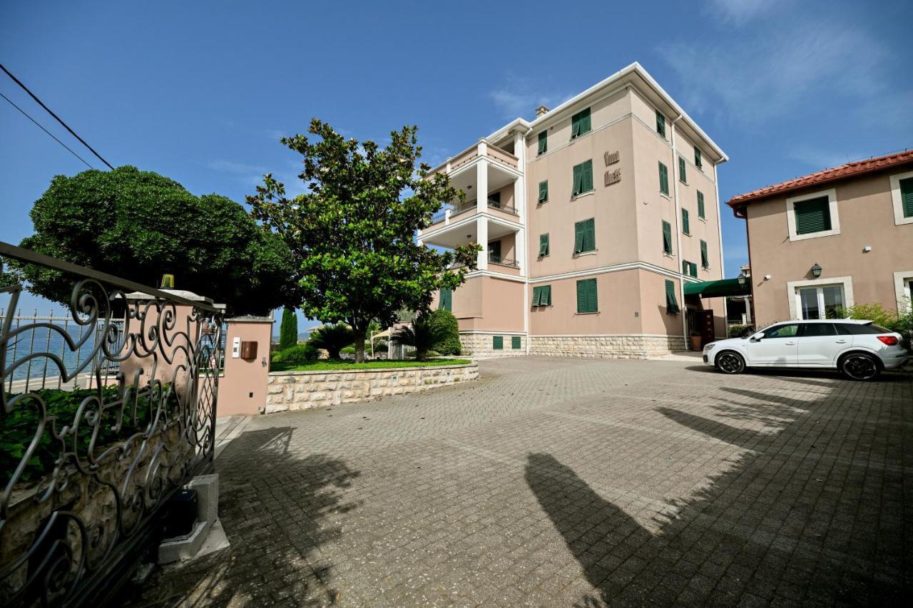 Villa Hresc I Zara Esterno foto